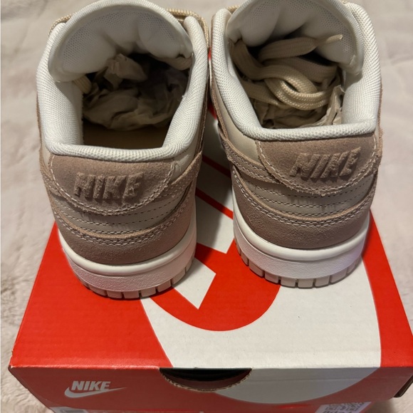 Nike Women’s Dunk Low SE - Picture 7 of 9